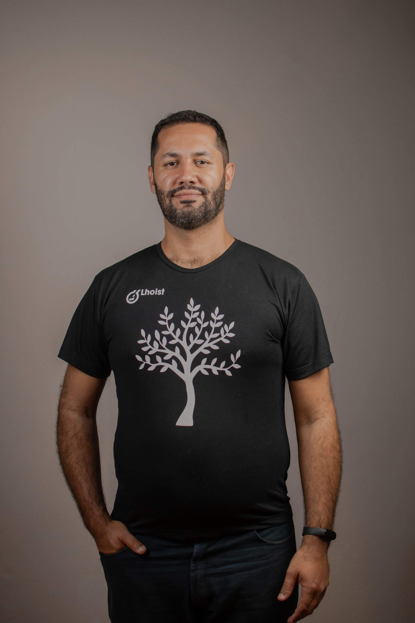 <p><strong>Jhonata Lino</strong><br />
Professor de Viola e Violino</p>
