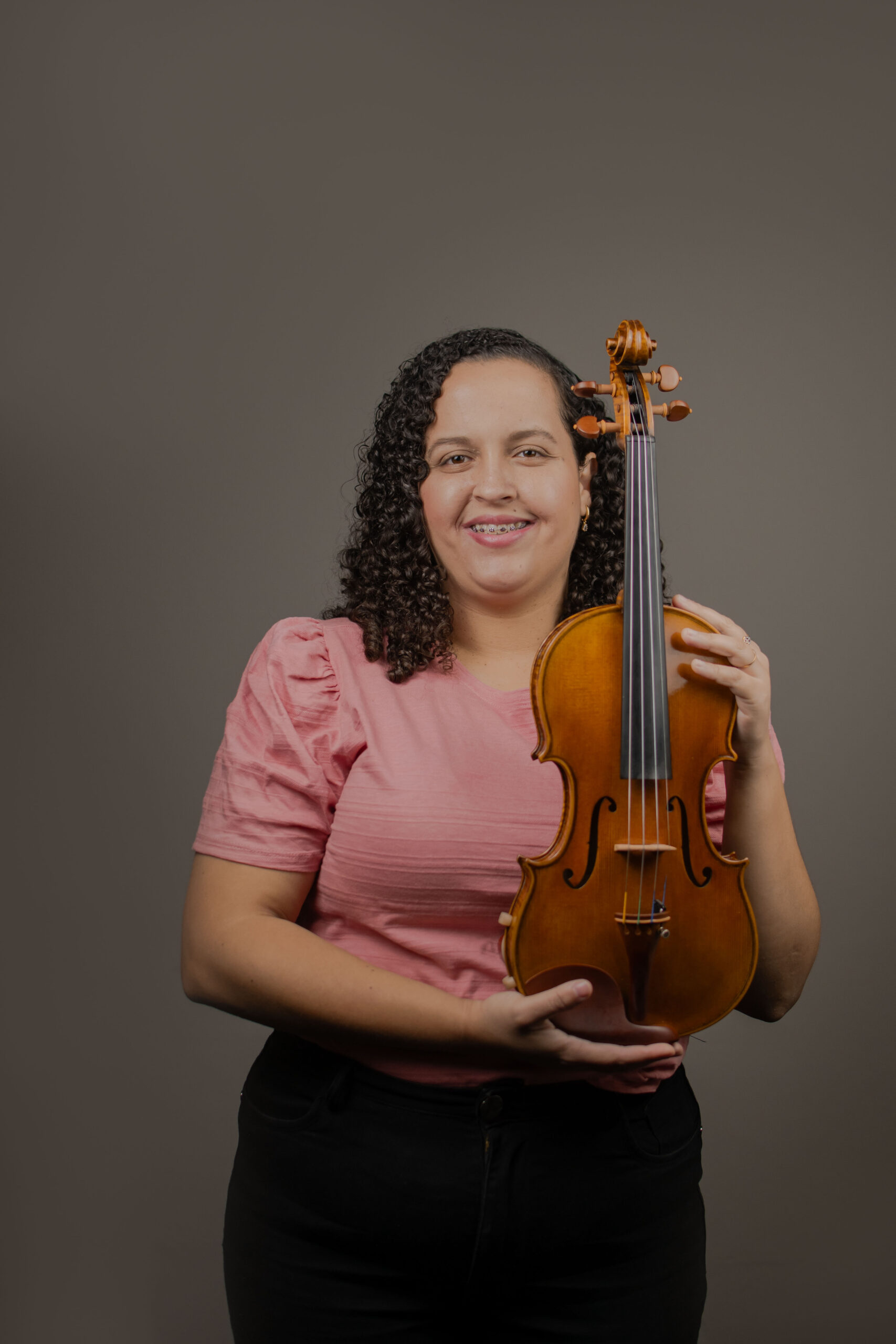 <p><strong>Rafaela Bruna Braga Marinho</strong><br />
Professora de Percepção Musical, Prática em Conjunto, Violino</p>
